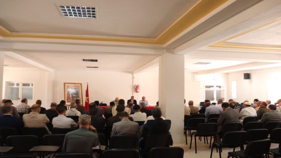 المدير الإقليمي يترأس اجتماعا مع رؤساء المؤسسات التعليمية  بالثانوي بسلكيه بتارودانت… صور من الحدث