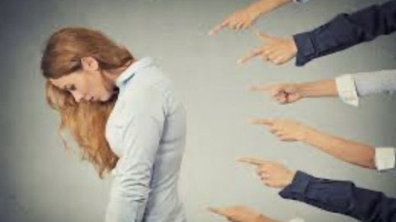 قلة الأدب (L’incivilité ( : حين يتحول العيش اليومي إلى كابوس