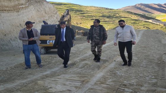 عامل إقليم شيشاوة يقف ميدانياً على تقدم أشغال طريق حيوية تربط الزاوية النحلية بامزوضة