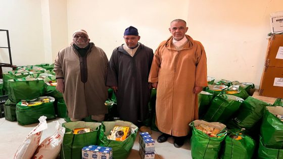 رابطة جمعيات أهل دلائل الخيرات بالمغرب تقود مبادرة تضامنية كبرى بتوزيع 400 قفة رمضانية  