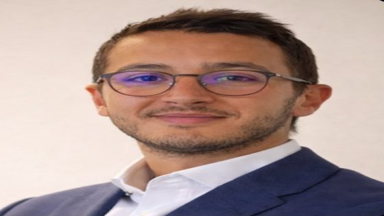 دروس في القيادة: حينما تسمو “مصلحة الكيان” فوق “صراعات الأنا”