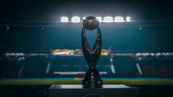 “الاتحاد الإفريقي يعلن عن الطاقم التحكيمي لمباراة الجيش الملكي والرجاء في دوري الأبطال”