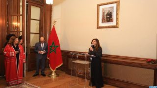سفارة المغرب بباريس تحتفل بالمشاركات في النسخة الحادية عشرة من “الصحراوية” في الداخلة