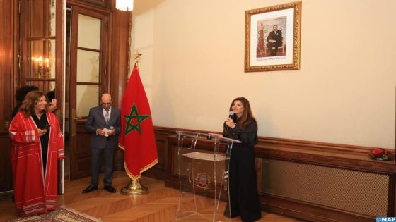 سفارة المغرب بباريس تحتفل بالمشاركات في النسخة الحادية عشرة من “الصحراوية” في الداخلة