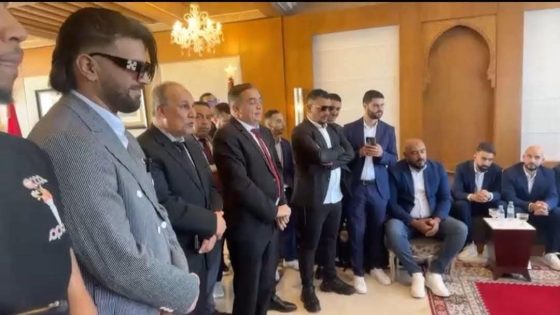 “استقبال حافل لبعثة المنتخب الوطني المغربي العائدة من “دوري الملوك” بمطار الرباط-سلا”
