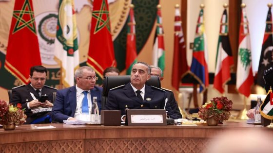 بلاغ صحفي: توشيح عبد اللطيف حموشي بوسام الأمير نايف للأمن العربي من الدرجة الأولى