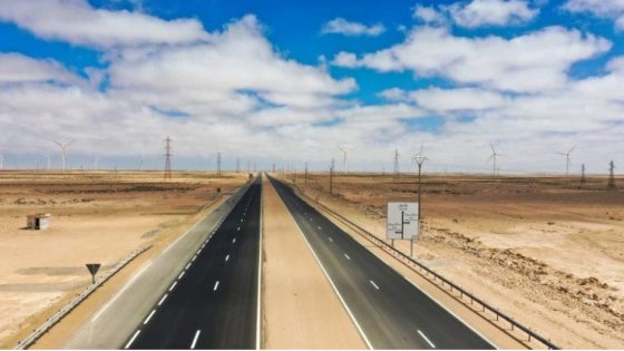 مشروع الطريق السريع تيزنيت الداخلة سيوفر سنويا خلال مرحلة الاستغلال أكثر من 30 ألف يوم عمل مباشر و150 ألف يوم عمل غير مباشر