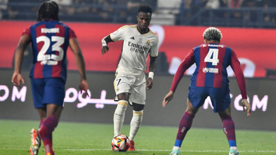 الكلاسيكو الإسباني.. صراع العمالقة يعود إلى “البرنابيو” في قمة مبكرة على صدارة الليغا