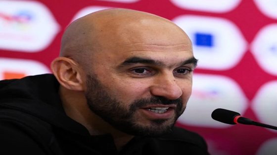 الركراكي وحكيمي من قلب الندوة الصحفية: “البطولة صعبة.. ندرك حجم الضغوطات وننتظر دعم الجمهور لتحقيق اللقب”