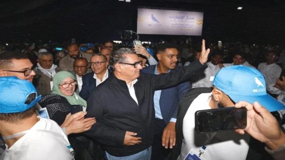 أخنوش يطوي صفحة رئاسة “الأحرار”… إعلان مفاجئ يعيد خلط أوراق المشهد الحزبي