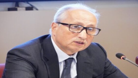 وزارة التربية الوطنية والتعليم الأولي والرياضة تكشف عن تفاصيل الدليل المرجعي لعلامة مؤسسة الريادة…