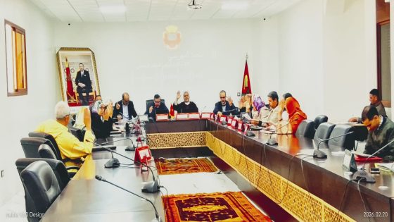 تارودانت: المجلس الجماعي يصادق بالإجماع على جدول أعمال الدورة العادية لشهر فبراير 2026 مع تأجيل نقطتين تتعلقان بميزانية التجهيز .