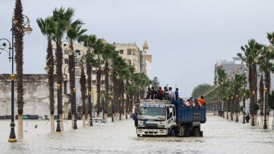 مدينة القصر الكبير تشهد تعبئة شاملة لمواجهة تداعيات الفيضانات التي تسبب فيها الارتفاع غير المسبوق لمنسوب مياه وادي اللوكوس..
