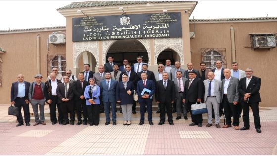 الأكاديمية الجهوية للتربية و التكوين لجهة سوس ماسة تنظم بمديرية تارودانت أشغال اجتماع لجنة القيادة لتتبع مؤسسات الريادة.
