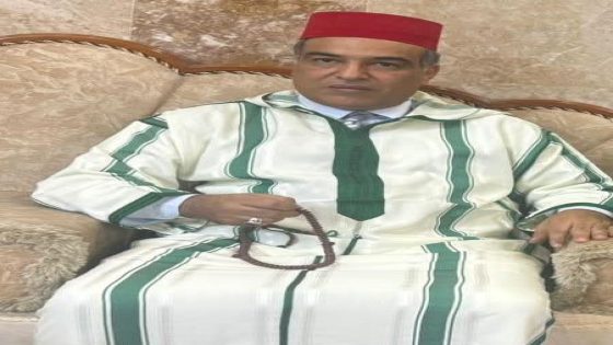 مادام لباسي به جيوب ولو فارغة فأنا لست ميتاً لأن الكفن بلا جيوب،